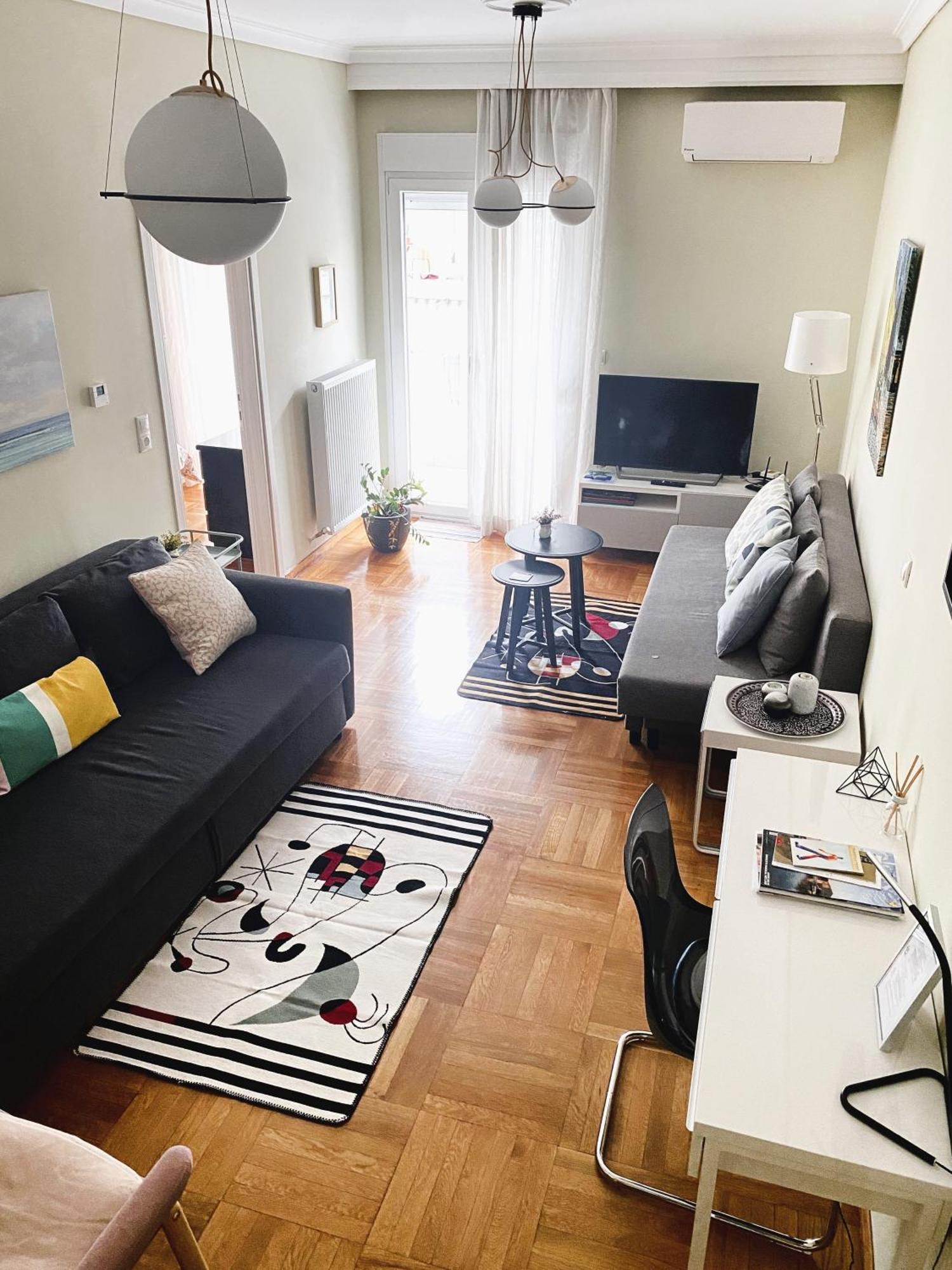 Apartment Aristotelis Cozy And Playful At Forum