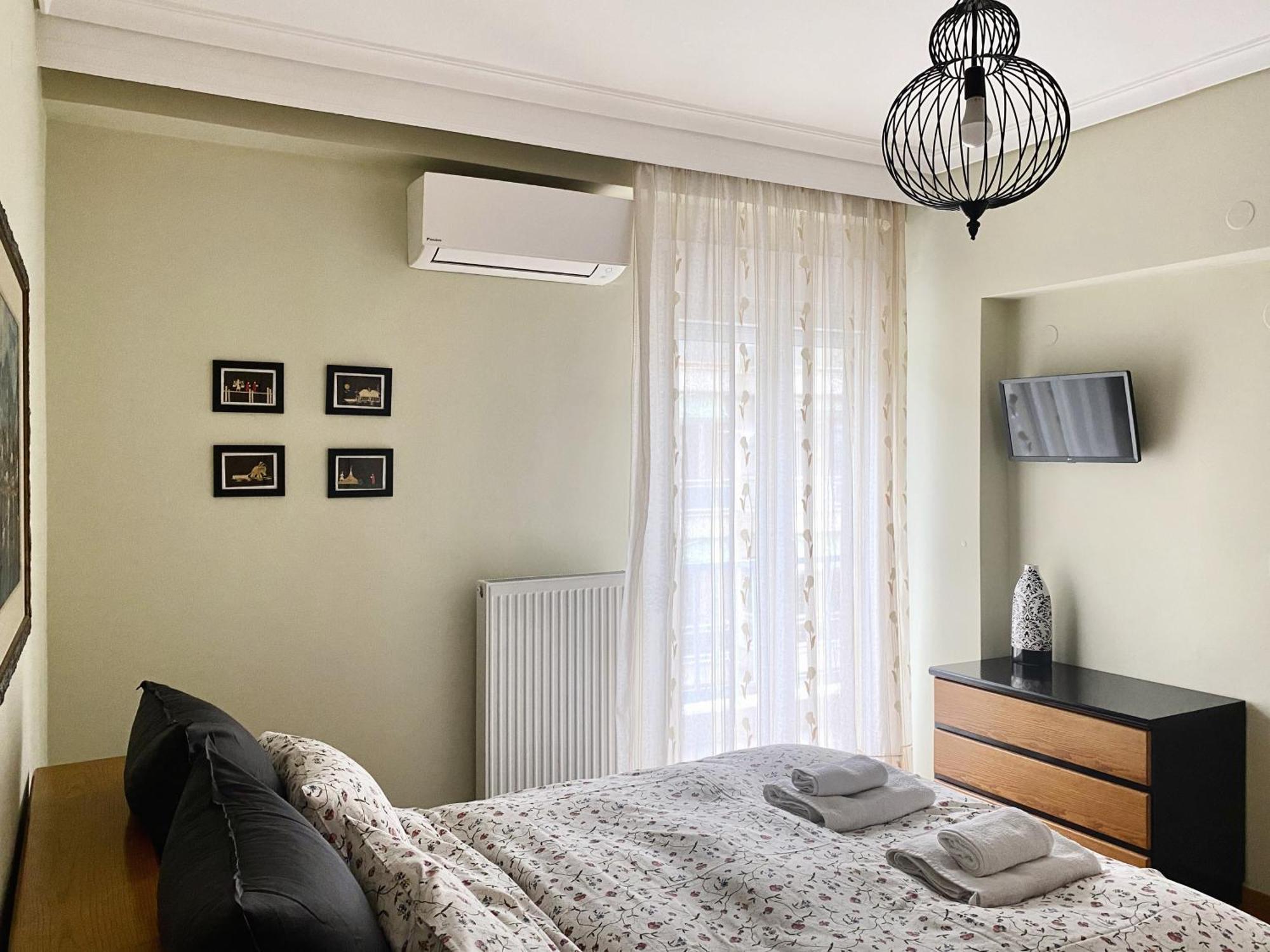 Apartment Aristotelis Cozy And Playful At Forum *