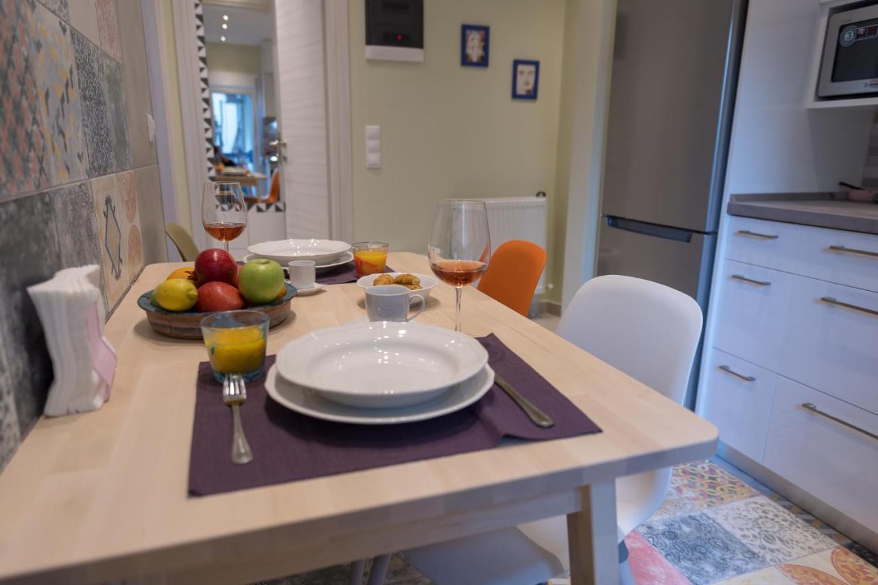 Aristotelis Cozy And Playful At Forum Appartamento *